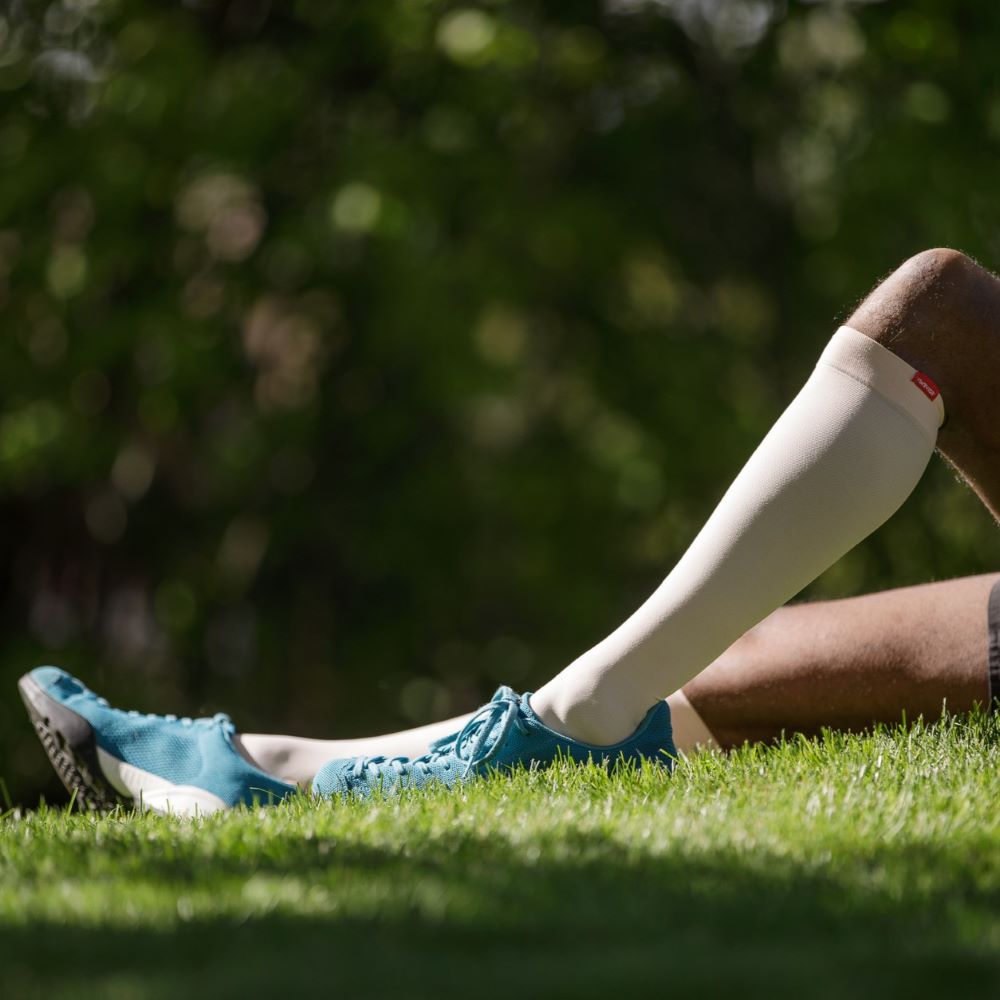 Solid (Moisture-Wick Nylon Compression Socks)