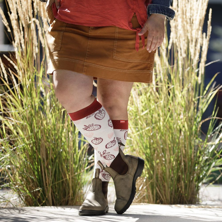 Strawberries (Cotton Compression Socks)