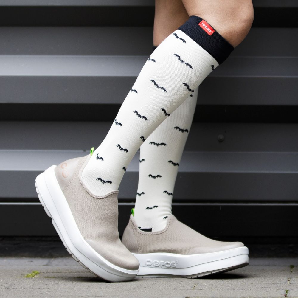 Petite Bat (Nylon Compression Socks)